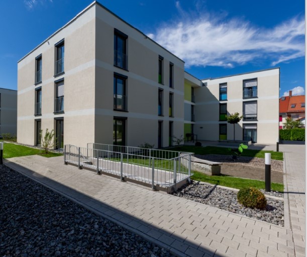 Wohnungsangebot 3- Zimmer-Wohnung Langstr. 3/1, 1. OG rechts slide